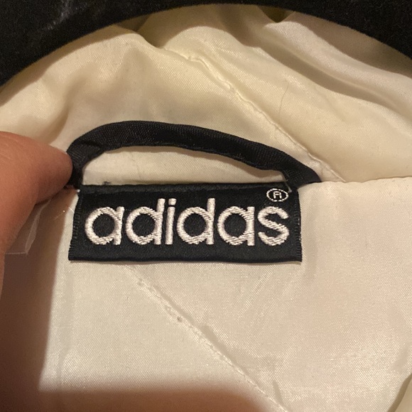 Adidas Black And White Vintage Puffer Jacket For Men. - Picture 6 of 6